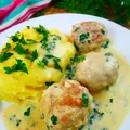 Klopsiki w sosie pietruszkowym