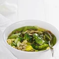 MINESTRONE Z ZIELONYMI WARZYWAMI