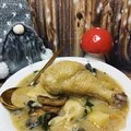 Zupa pieczarkowa z ziemniakami i makaronem zabielana mlekiem