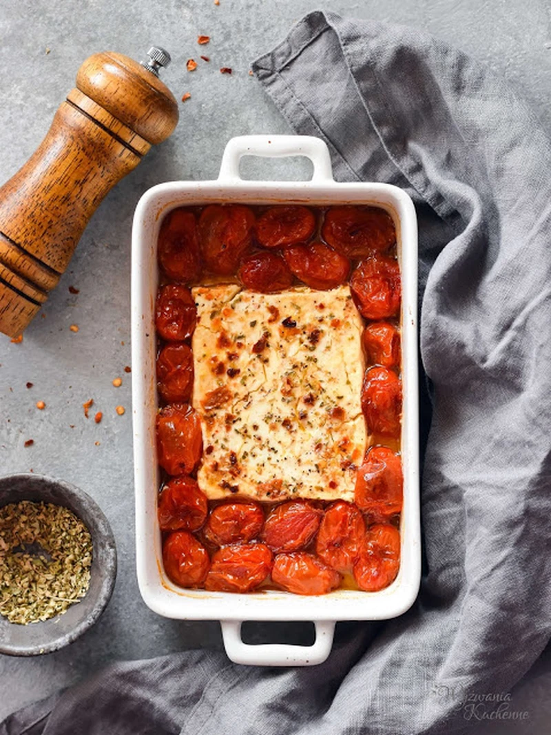 Feta pieczona z pomidorkami koktajlowymi