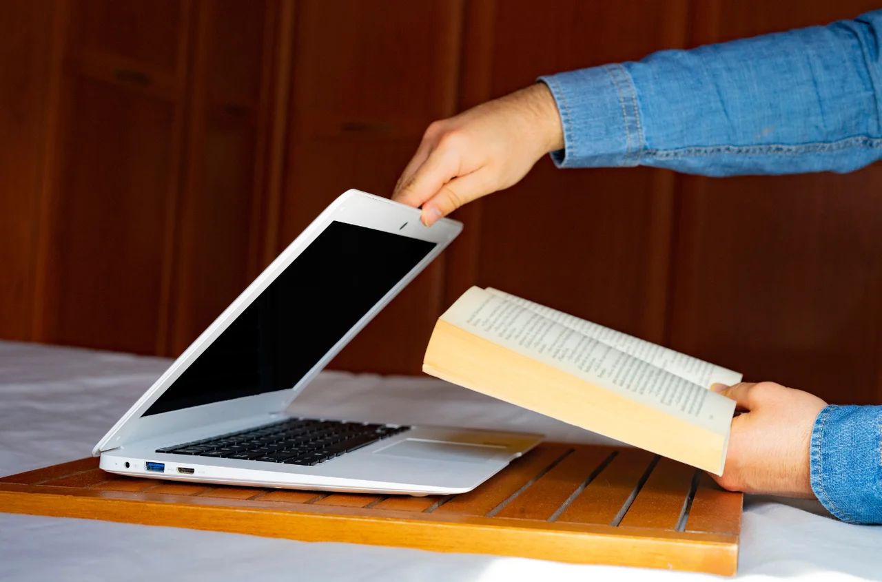 Dzień bez Komputera: Jak spędzić czas offline i dlaczego warto?