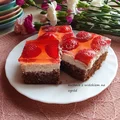 Czekoladowy biszkopt z mascarpone i truskawkami