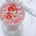 Wegański Milkshake Truskawkowy