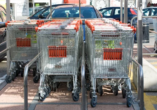 Strajk w Dino sparaliżuje zakupy? Kluczowa data już znana!