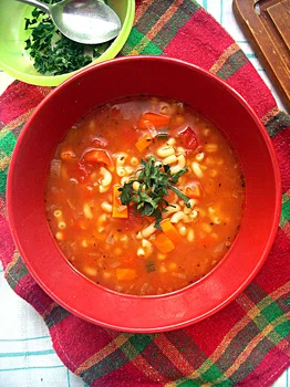 Wiejska włoska zupa