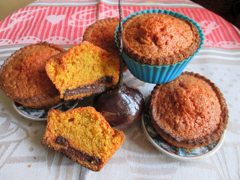Buraczane muffinki z czekoladowym nadzieniem