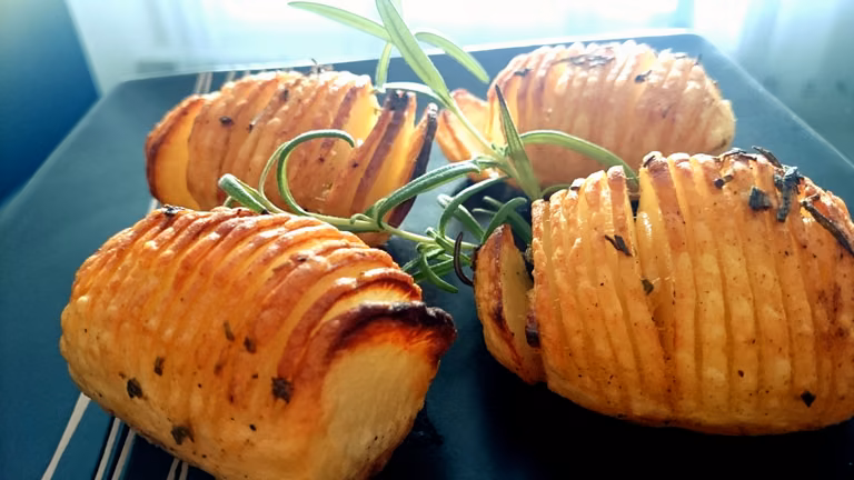 Ziemniaczki Hasselback