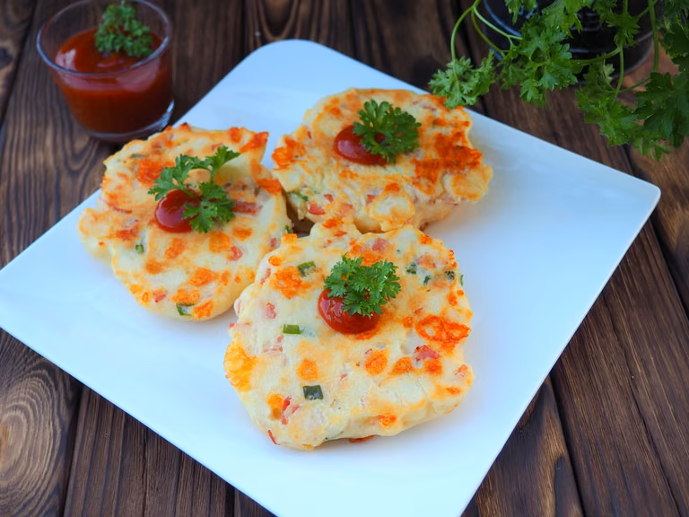 PLACUSZKI DROŻDŻOWE A'LA PIZZA