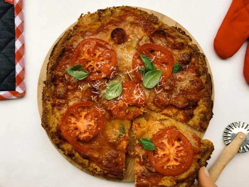 WTOREK: PIZZA DIAVOLA NA CIEŚCIE Z KALAFIORA