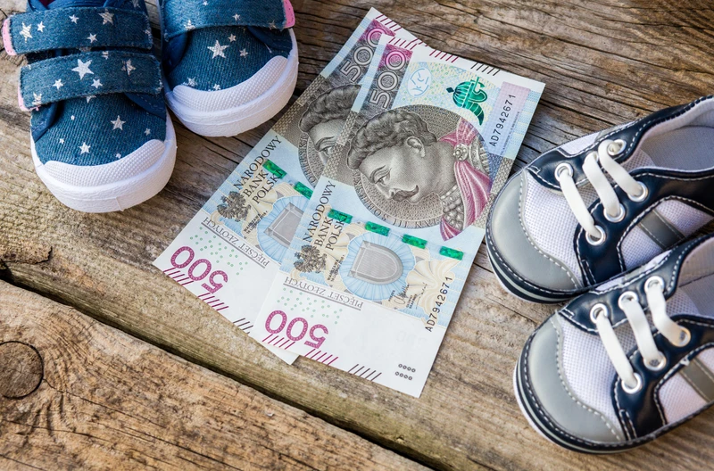 800 plus jednak od lutego! Nie wszyscy dostaną przelewy w tym samym czasie.