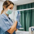 Pomysł ministra zdrowia: “Praca w charakterze wolontariusza” dla zaszczepionych poza kolejnością?