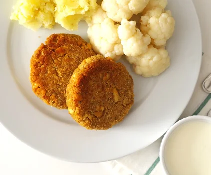 Kotlety jęczmienno-jajeczne