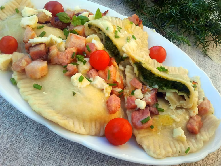 Pierogi ze szpinakiem i bryndzą