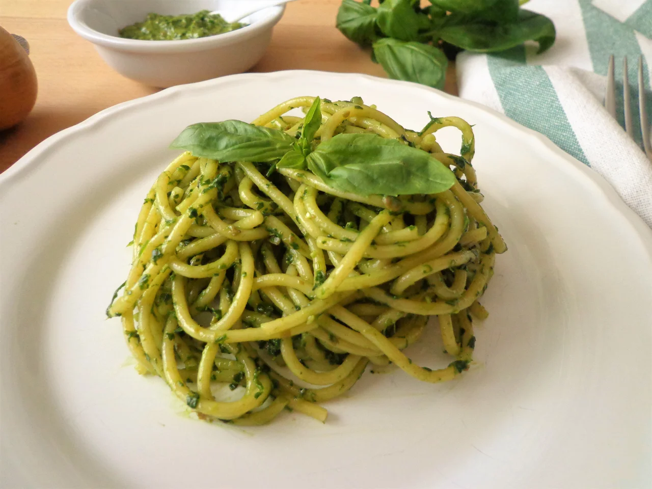 Spaghetti z salsą verde