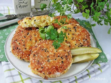 Klopsy z jajek z dwoma serami