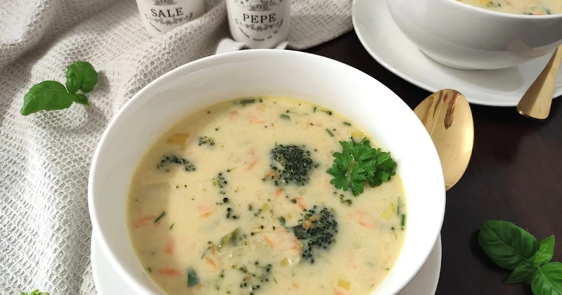 Zupa brokułowa na rosole.