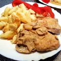 Schab w sosie pieczarkowym z kopytkami