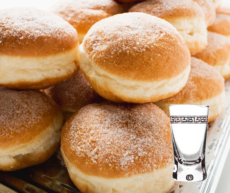 Przepis na pączki - 12 sztuk! Czym zastąpić spirytus w przepisie?