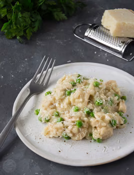 Risotto z kurczakiem i zielonym groszkiem