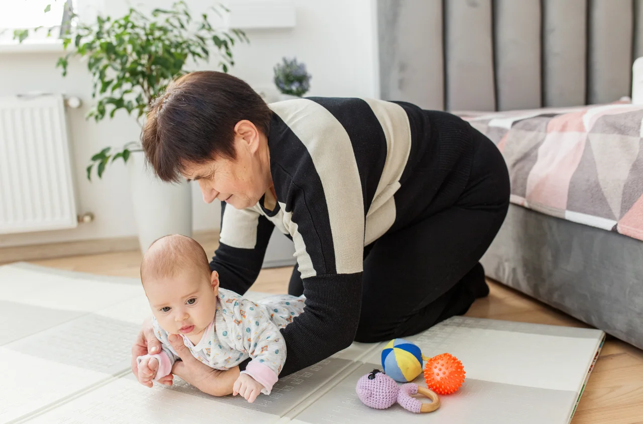 Oprócz emerytury DODATKOWE 1500 zł dla seniorów! Konieczne jest podpisanie takiej umowy