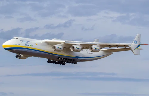 Największy samolot świata Antonow An-225 Mrija zniszczony przez Rosjan.