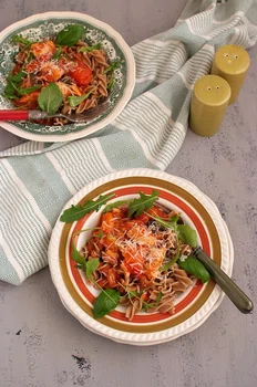 MAKARON Z KURCZAKIEM PO WŁOSKU. OBIAD W 15 MINUT!