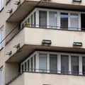Nowe obowiązki właścicieli balkonów. Obowiązkowe ubezpieczenie, przeglądy i surowe limity