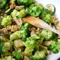 Dietetyczny kurczak z cukinią i brokułami - OBIAD FIT! <3
