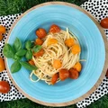 PONIEDZIAŁEK: SPAGHETTI AGLIO E OLIO Z MAŁYM PRZEKRĘTEM