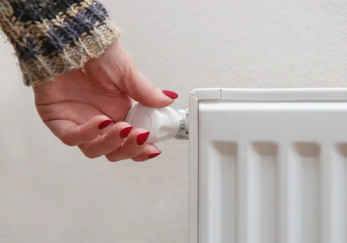 Zmniejszyłam temperaturę o 1 stopień i nie mogłam uwierzyć, jak spadły rachunki za ogrzewanie!