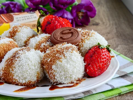 KOKOSOWE KNEDLE ZIEMNIACZANE Z SEREM (BEZ GLUTENU, BEZ MĄKI PSZENNEJ)