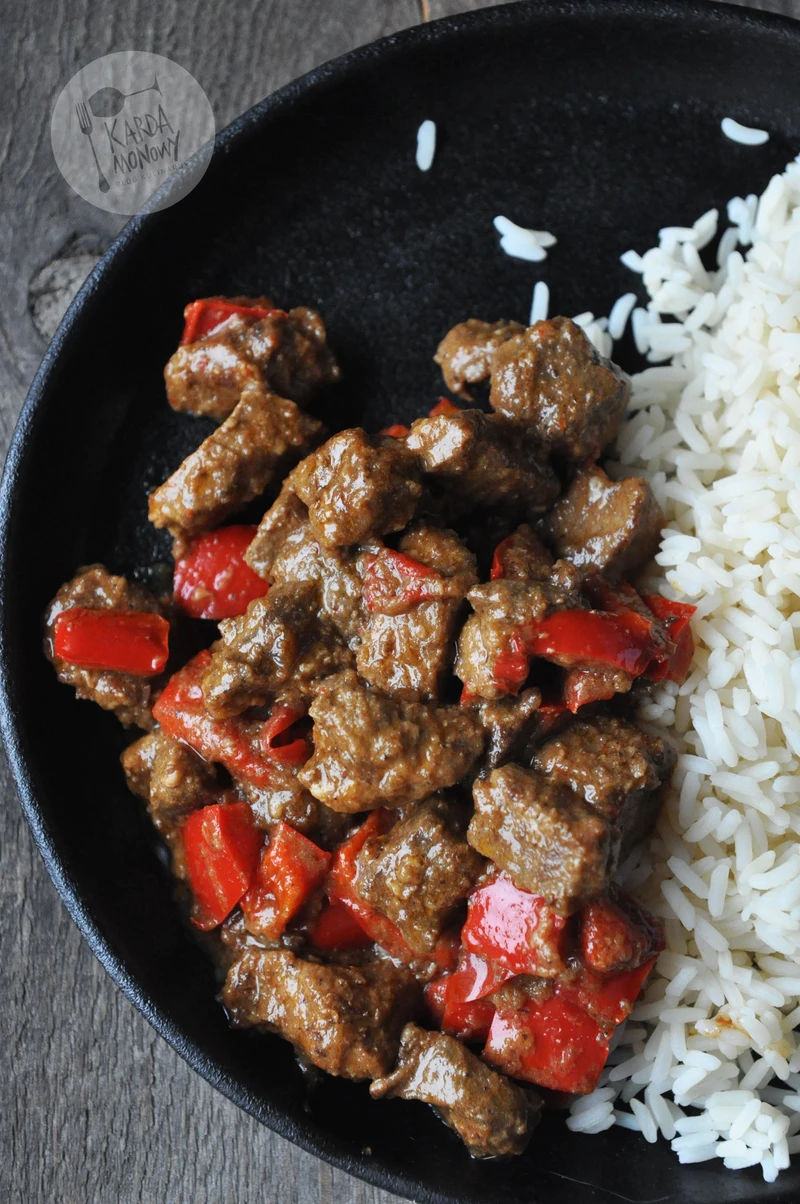Wieprzowina Vindaloo z papryką