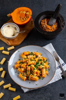 Makaron z dyniowym pesto - idealny na jesień - food²
