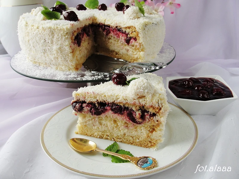 Tort rafaello z wiśniami