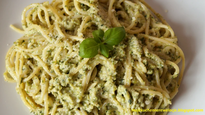 Spaghetti z cukiniowym pesto