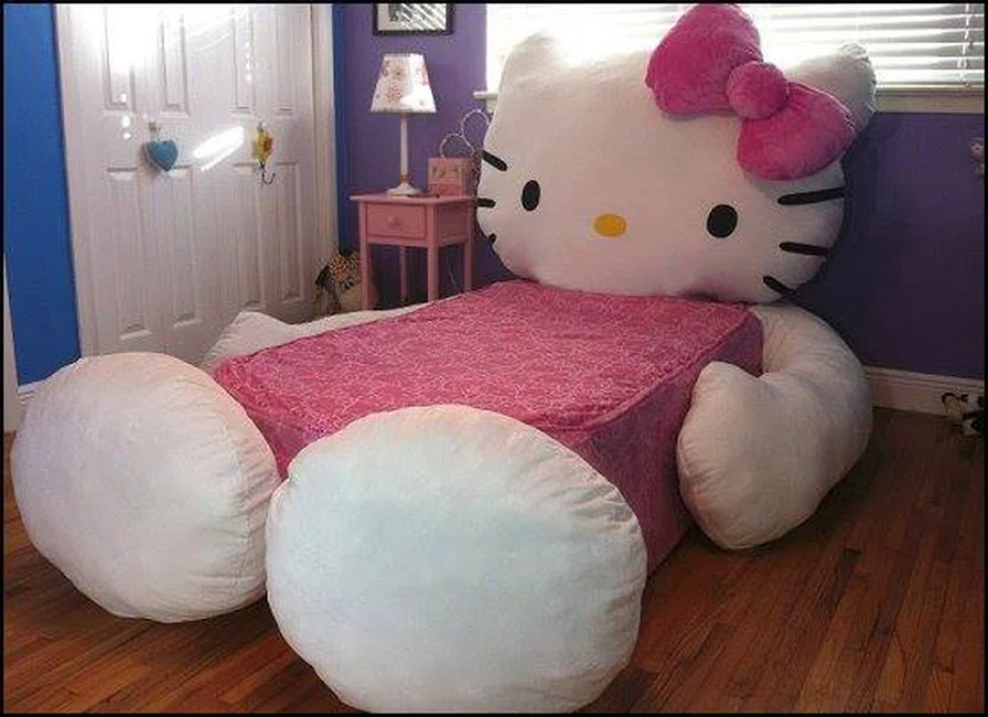 Łóżko Hello Kitty