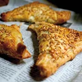 Ciastka Francuskie ze Szpiakiem i Serem Gruyere