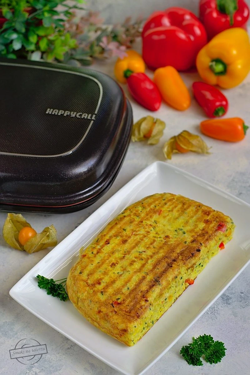 Ziemniaczany omlet z papryką