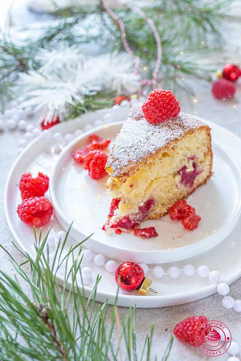 Ciasto na żółtkach z malinami