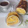 Rolada biszkoptowa z kremem mango