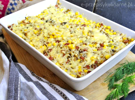 ZAPIEKANKA Z RYŻEM I KIEŁBASĄ