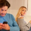 Mąż kupił perfumy w Douglasie i do tej pory ich nie widziałam? Jak go podejść i zapytać? A może mnie zdradza? - pyta Justyna [LIST]