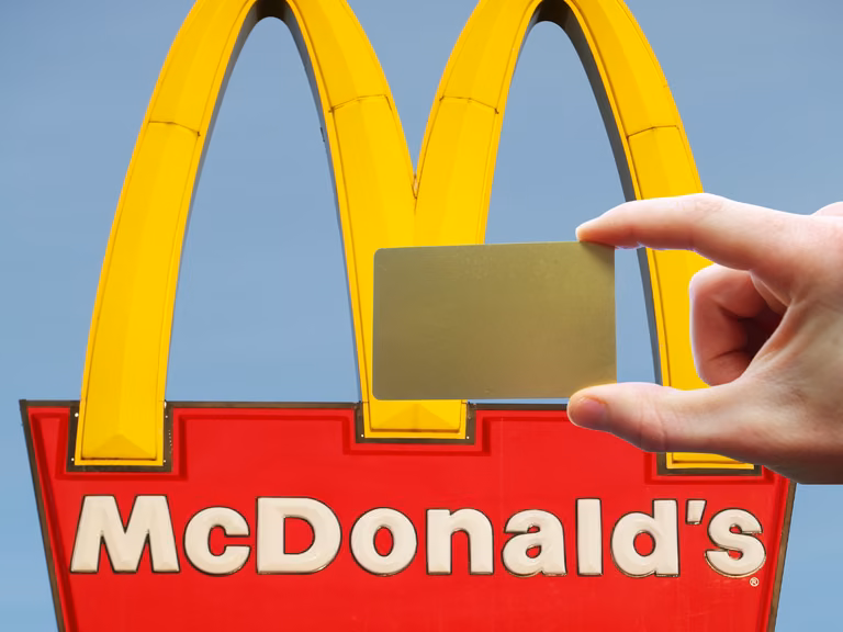 Złota McKarta z McDonald's! Sprawdź, jakie daje przywileje!