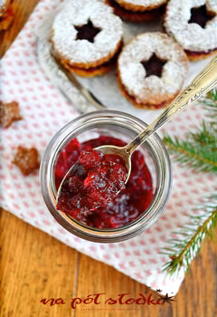 Dżem żurawinowy z goździkami i skórką pomarańczy bez cukru