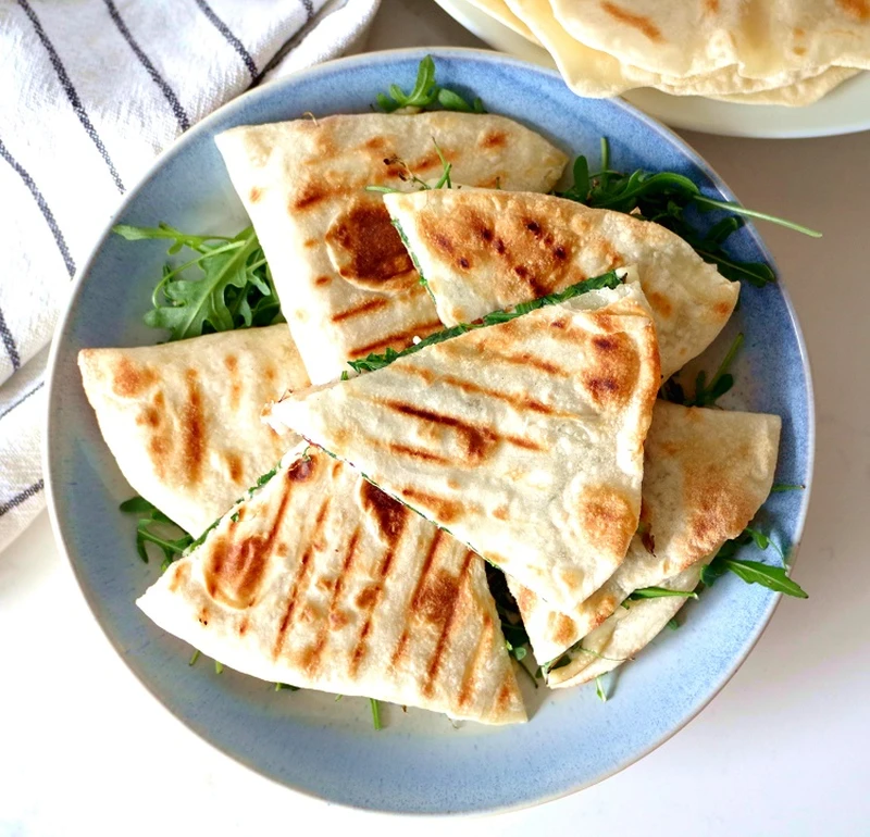 Zapiekana tortilla z oscypkiem