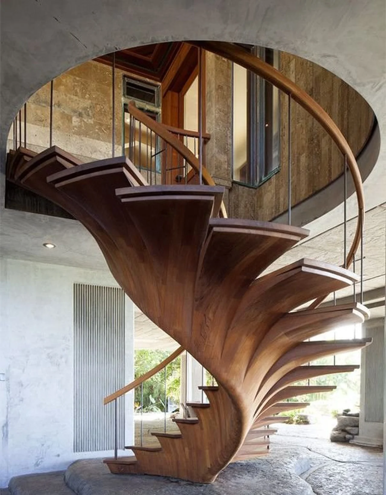 Piękne drewniane schody