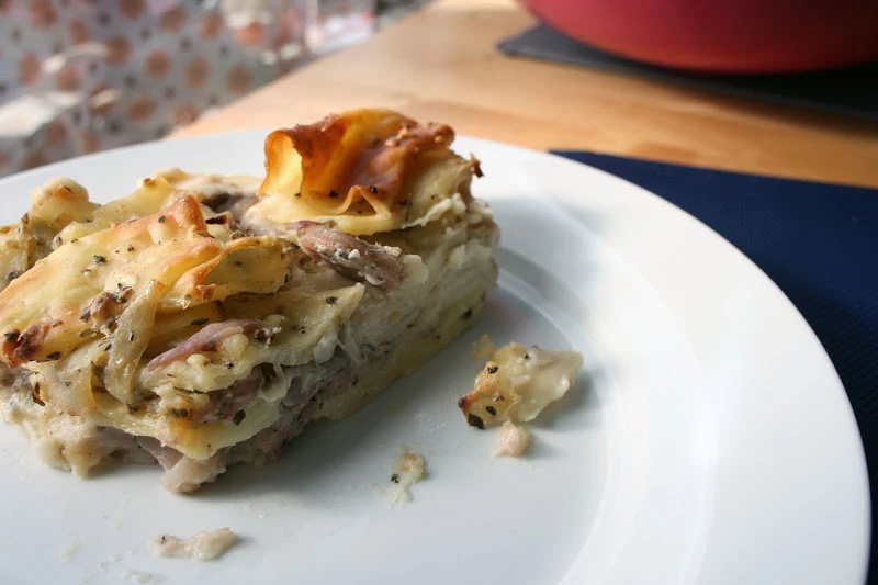 Rigatoni z białą kiełbasą