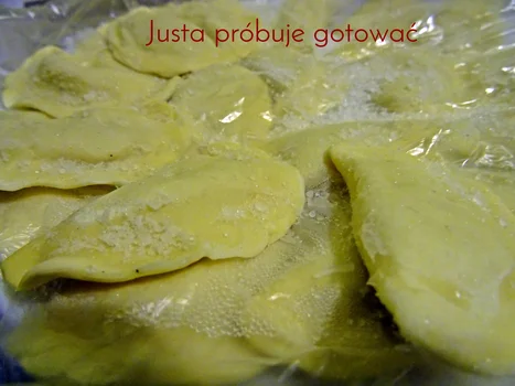 Mój sposób na mrożenie pierogów,  uszek owoców.