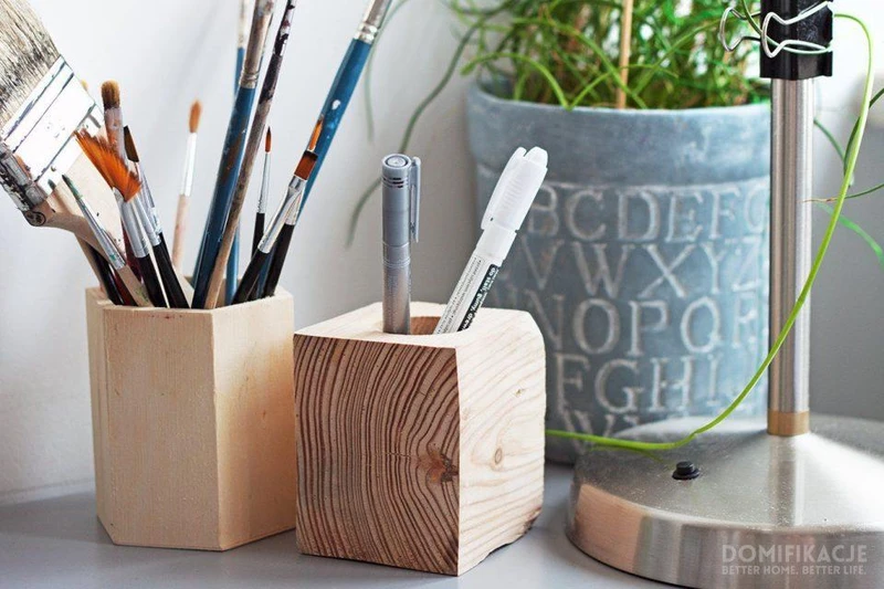 Organizer biurkowy z drewna DIY