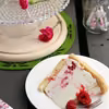 Cytrynowy sernik z malinami bez pieczenia